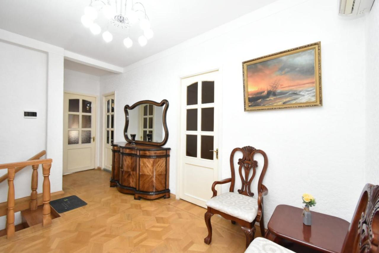 Guesthouses Opera Jerevan Eksteriør bilde