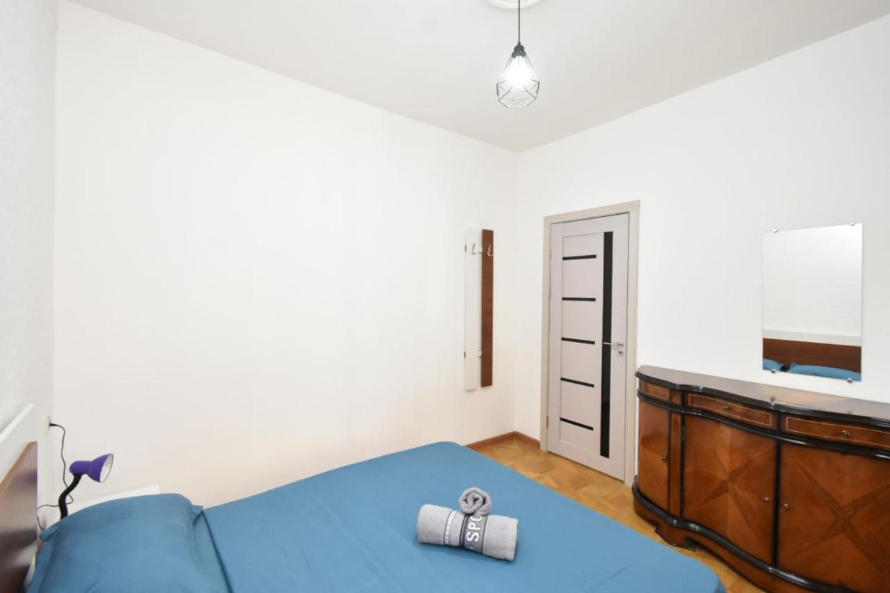 Guesthouses Opera Jerevan Eksteriør bilde