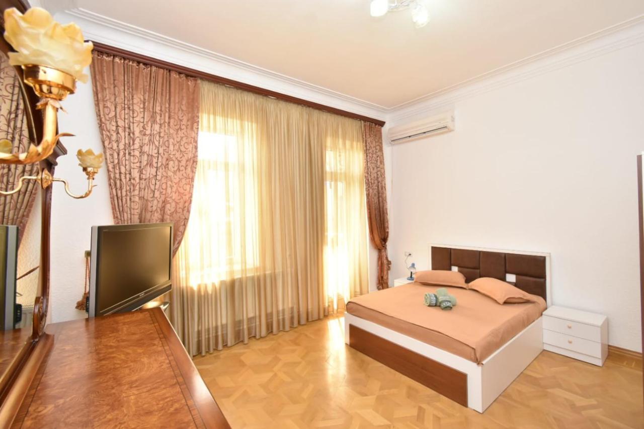 Guesthouses Opera Jerevan Eksteriør bilde