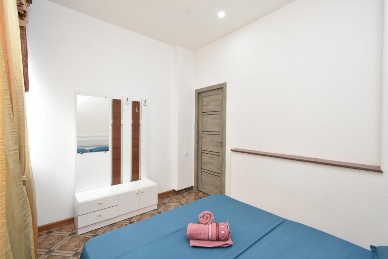 Guesthouses Opera Jerevan Eksteriør bilde