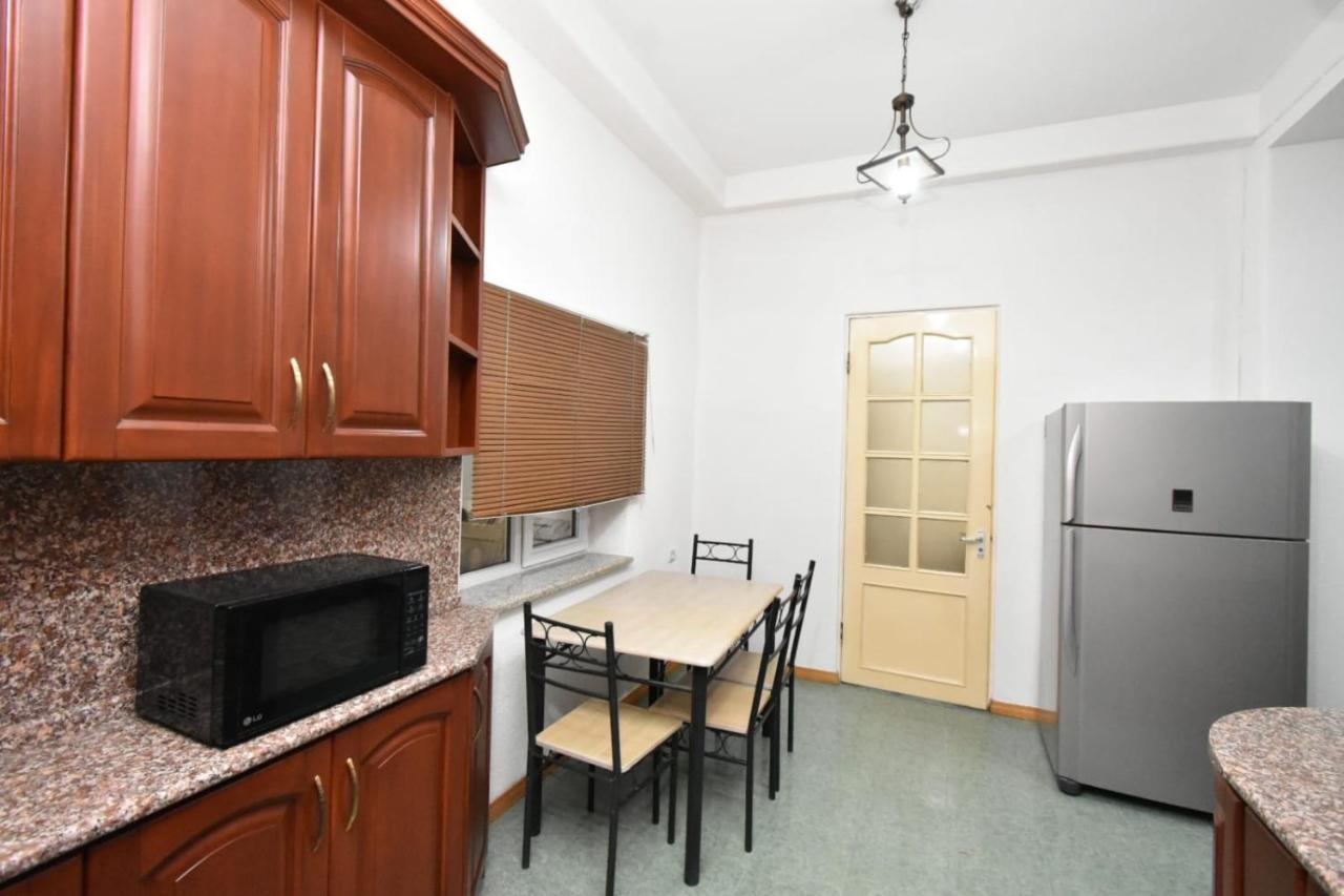 Guesthouses Opera Jerevan Eksteriør bilde