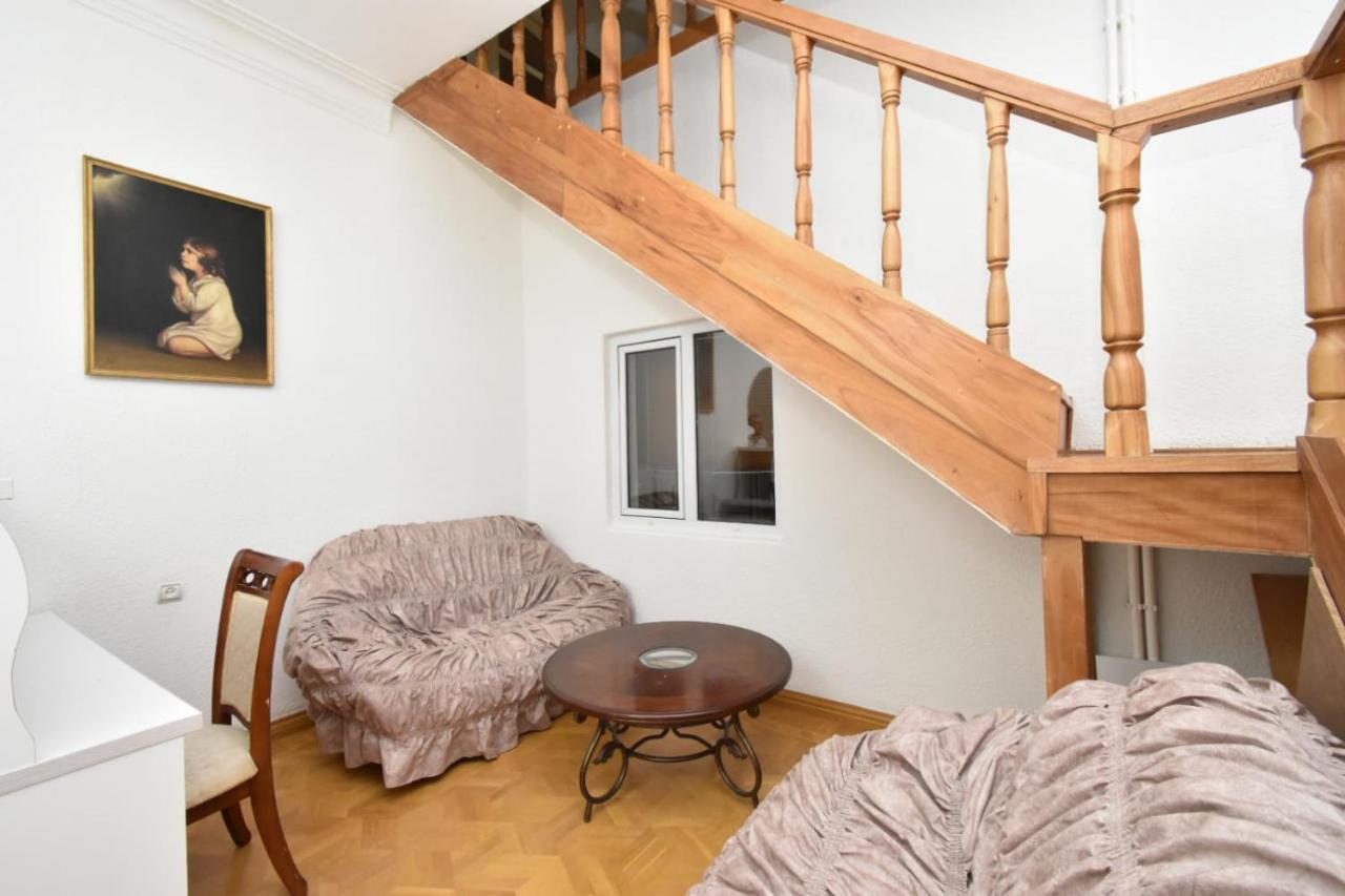 Guesthouses Opera Jerevan Eksteriør bilde