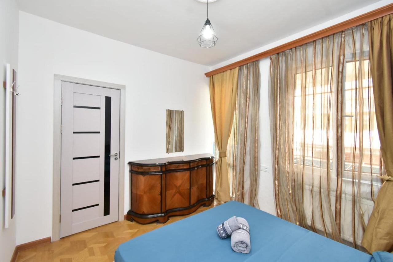 Guesthouses Opera Jerevan Eksteriør bilde