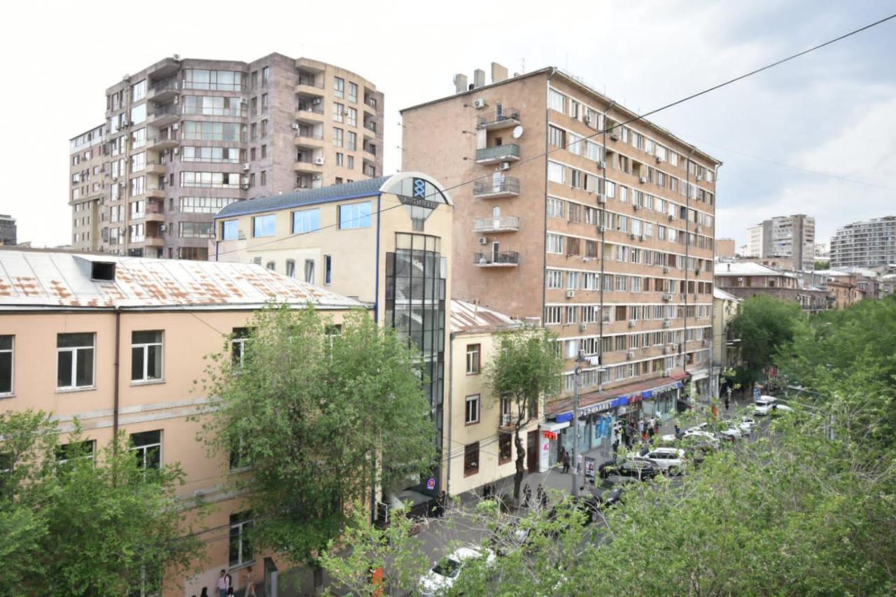 Guesthouses Opera Jerevan Eksteriør bilde
